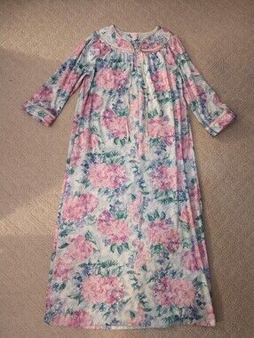 Vintage VTG Carriage Court Floral 1/2 Zip Nightgown Made In USA